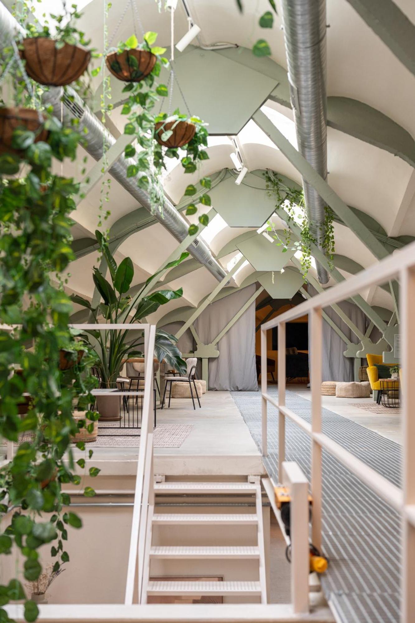 Ola Living Hostal Tetuan Madrid Ngoại thất bức ảnh