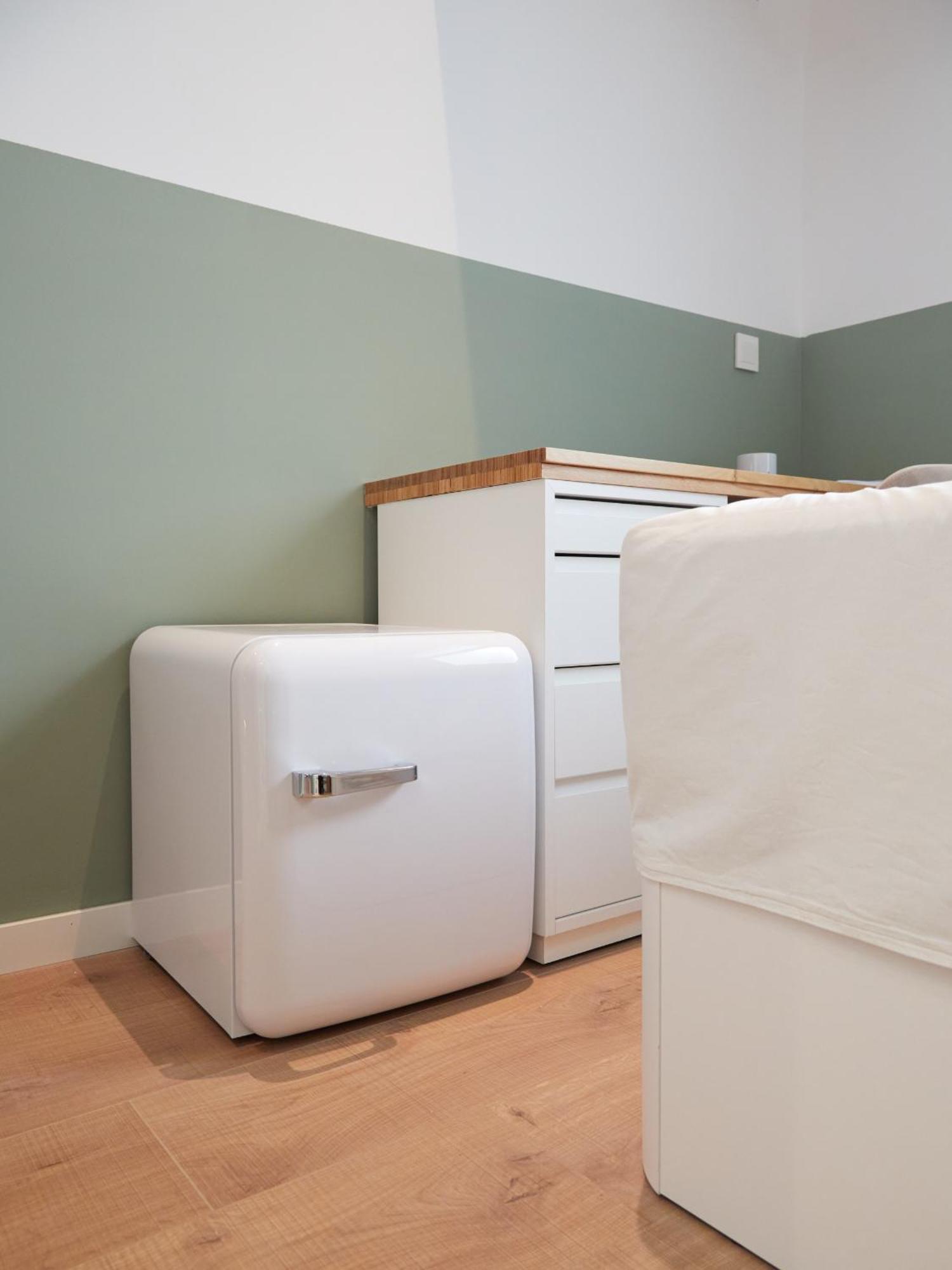 Ola Living Hostal Tetuan Madrid Ngoại thất bức ảnh
