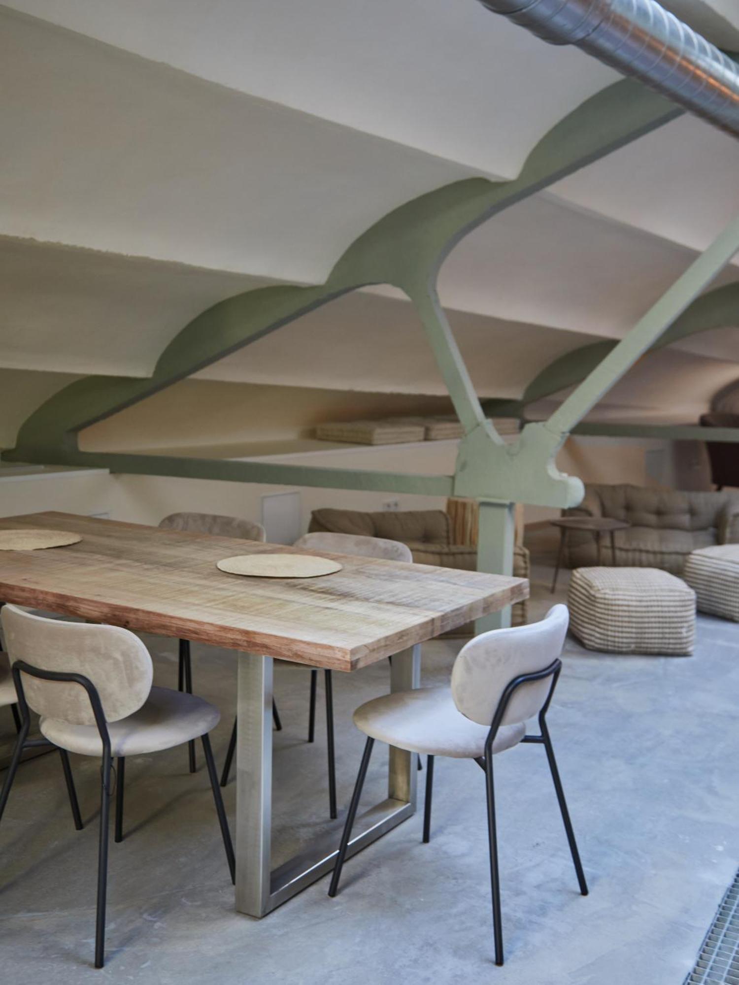 Ola Living Hostal Tetuan Madrid Ngoại thất bức ảnh