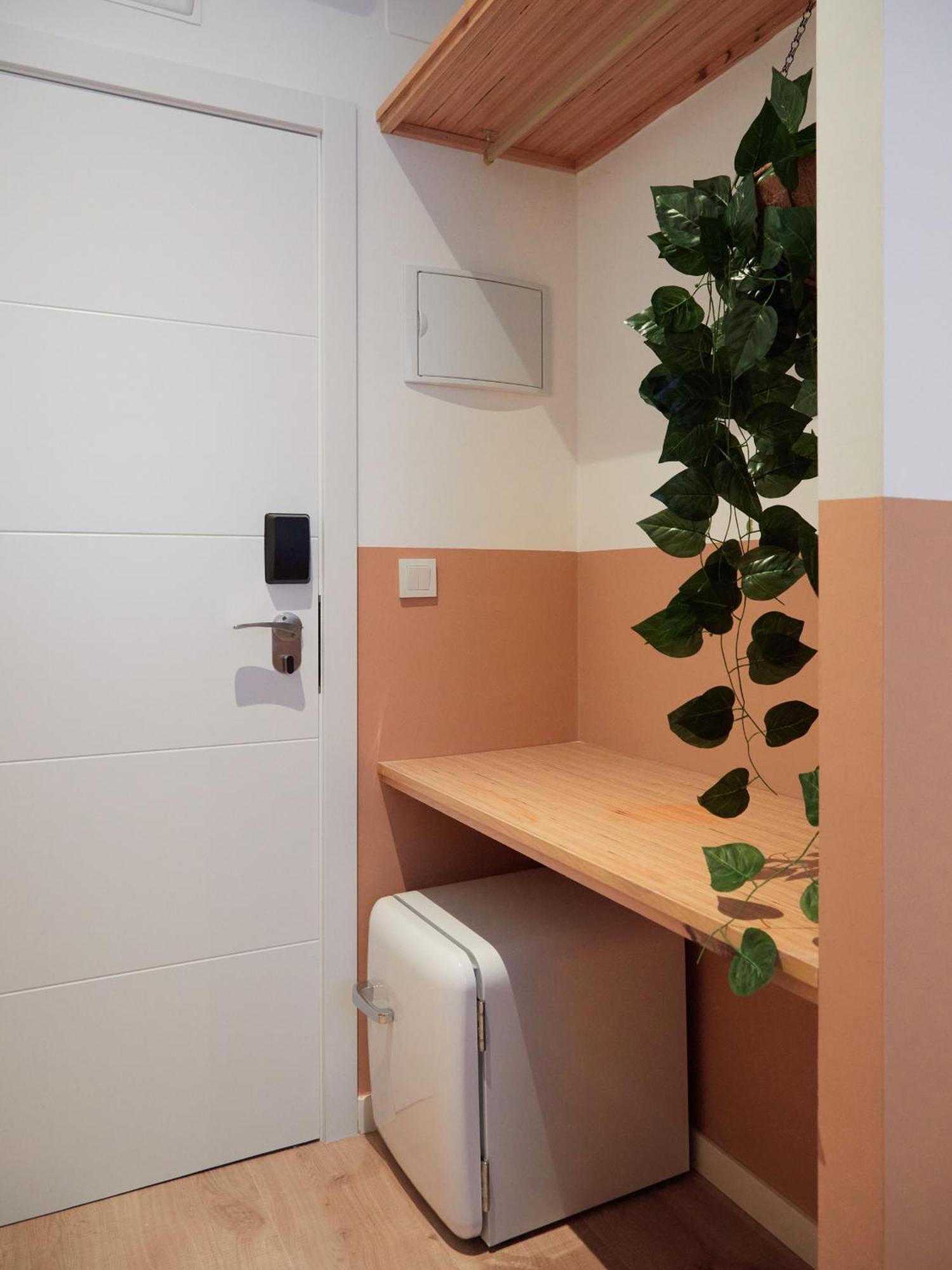 Ola Living Hostal Tetuan Madrid Ngoại thất bức ảnh