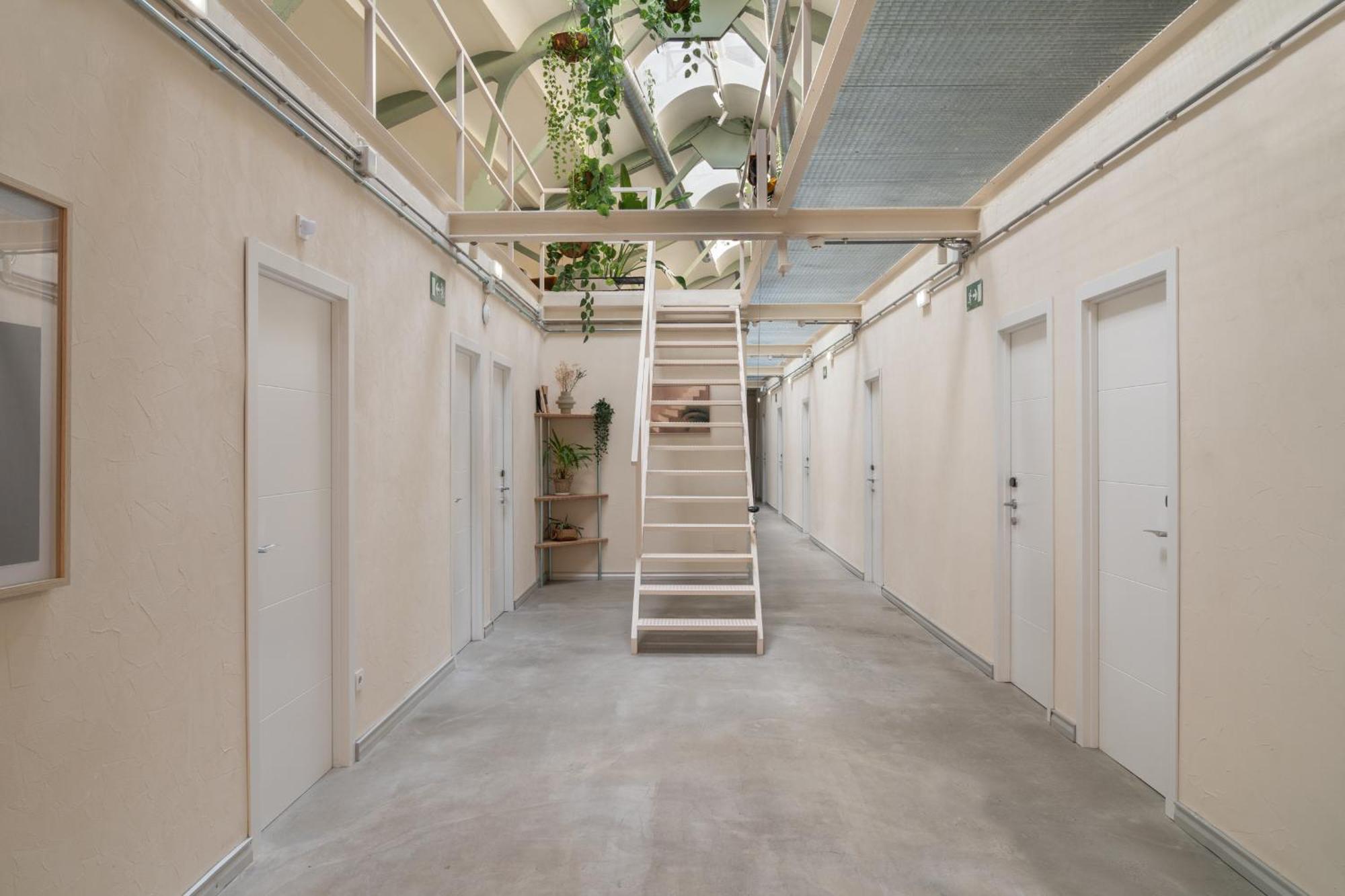 Ola Living Hostal Tetuan Madrid Ngoại thất bức ảnh
