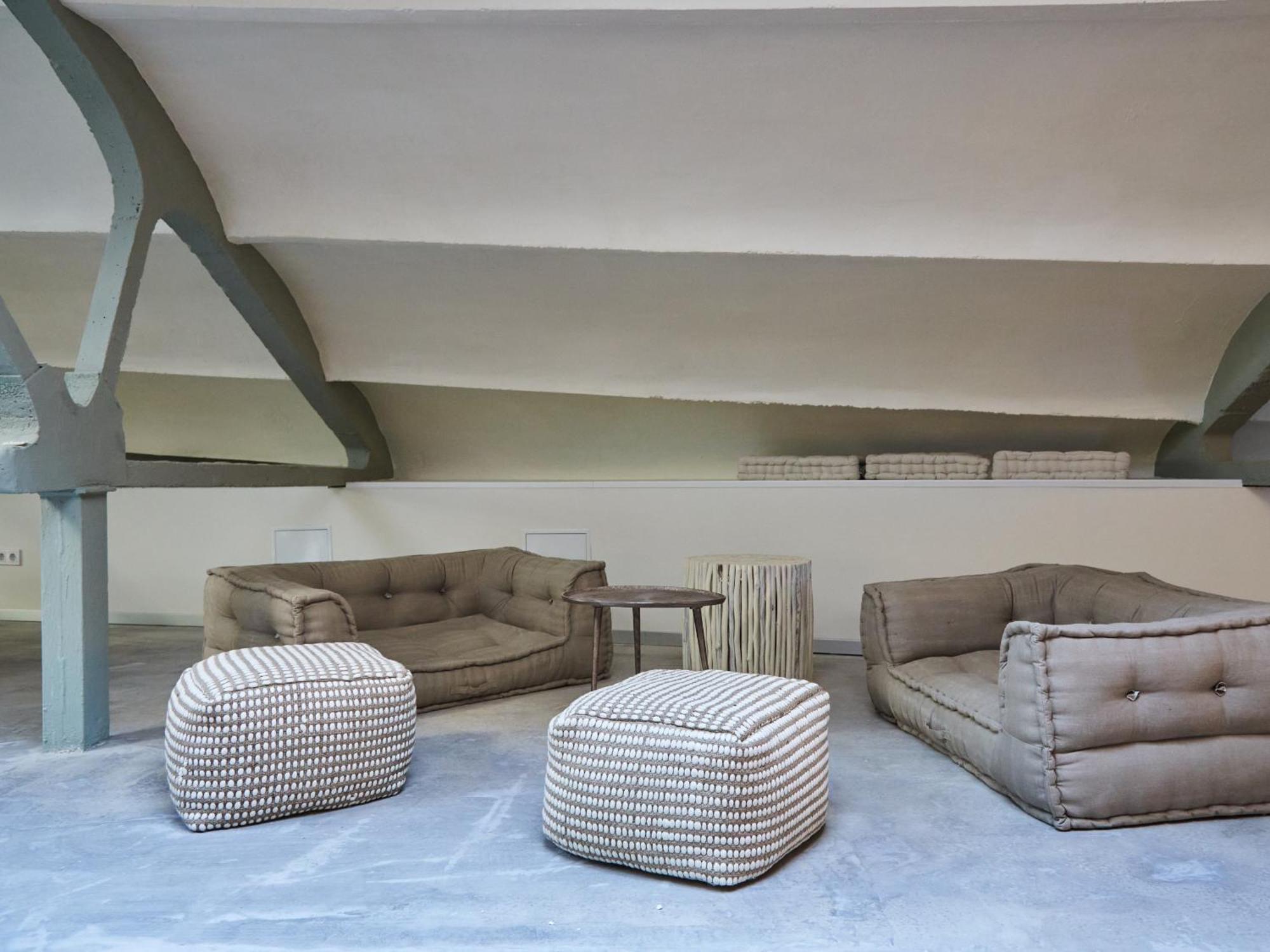 Ola Living Hostal Tetuan Madrid Ngoại thất bức ảnh
